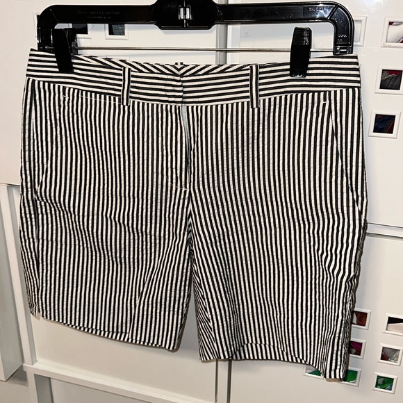 Theory Black and White Seersucker Shorts - Picture 1 of 6